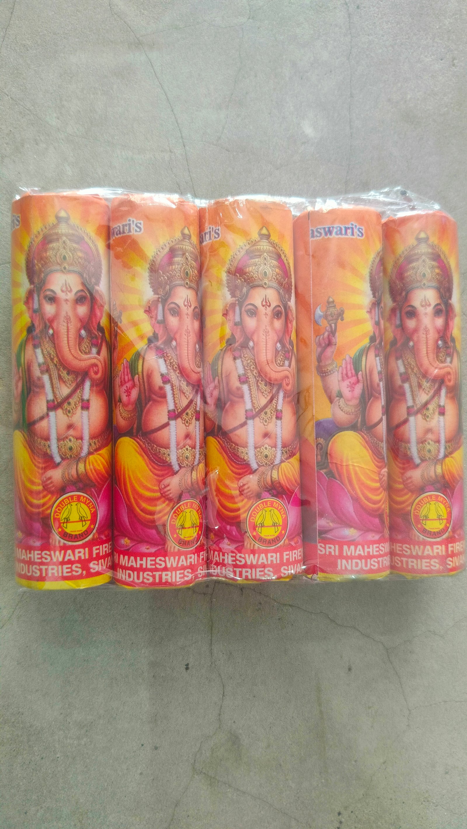 4 " Ganesh Super Deluxe Crackers